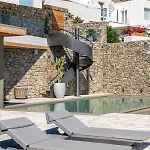 Lilium I - Overlooking Psarou Bay, Mykonos * 普沙罗