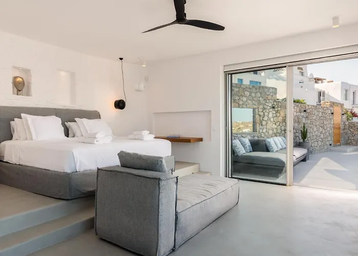 Lilium I - Overlooking Psarou Bay, Mykonos بسارو