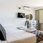 Lilium I - Overlooking Psarou Bay, Mykonos Вилла *