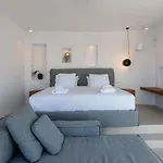 Lilium I - Overlooking Psarou Bay, Mykonos * Псароу