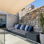 Lilium I - Overlooking Psarou Bay, Mykonos Псароу