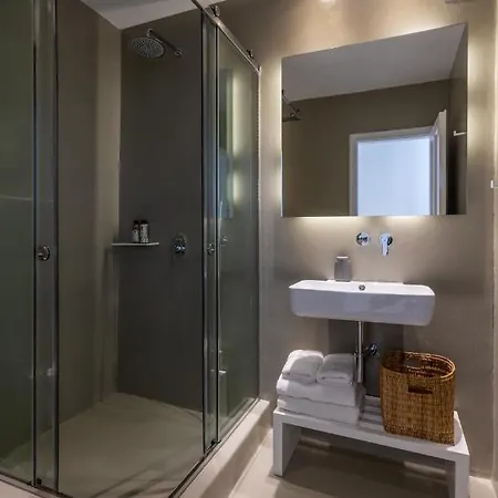 Lilium I - Overlooking Psarou Bay, Mykonos Ψαρού